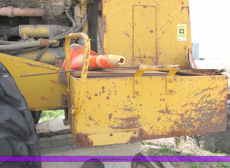 image for item 3147 1978 Caterpillar 988B wheel loader