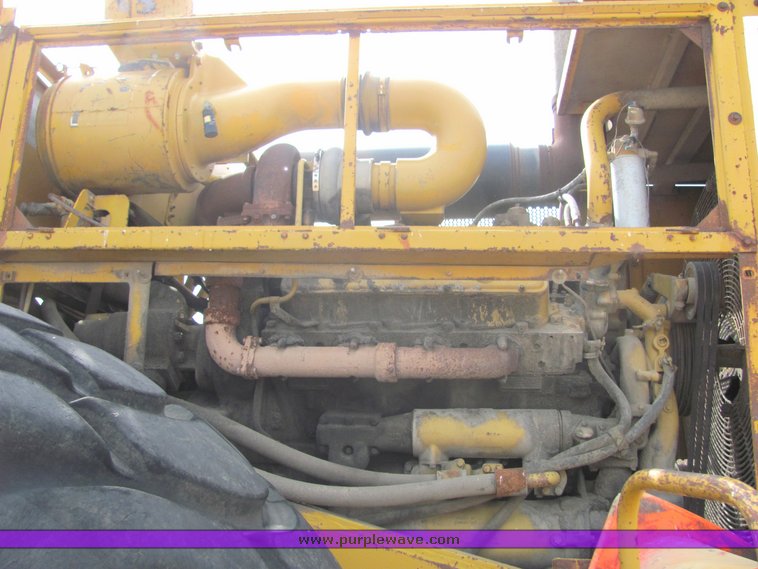 image for item 3147 1978 Caterpillar 988B wheel loader