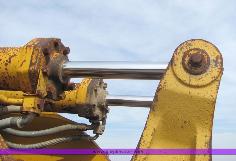 image for item 3147 1978 Caterpillar 988B wheel loader