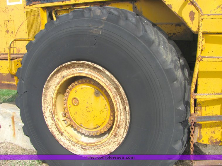 image for item 3147 1978 Caterpillar 988B wheel loader
