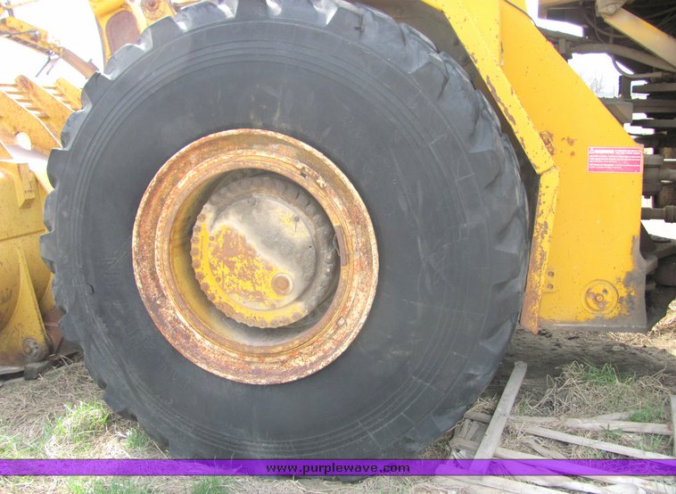 image for item 3147 1978 Caterpillar 988B wheel loader