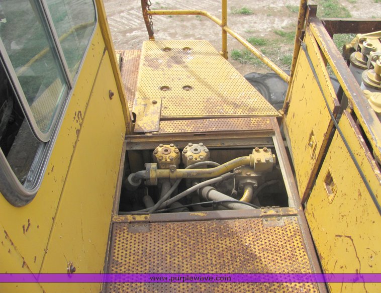 image for item 3147 1978 Caterpillar 988B wheel loader