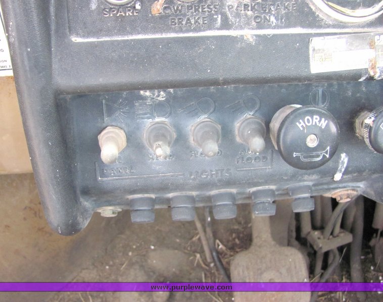 image for item 3147 1978 Caterpillar 988B wheel loader