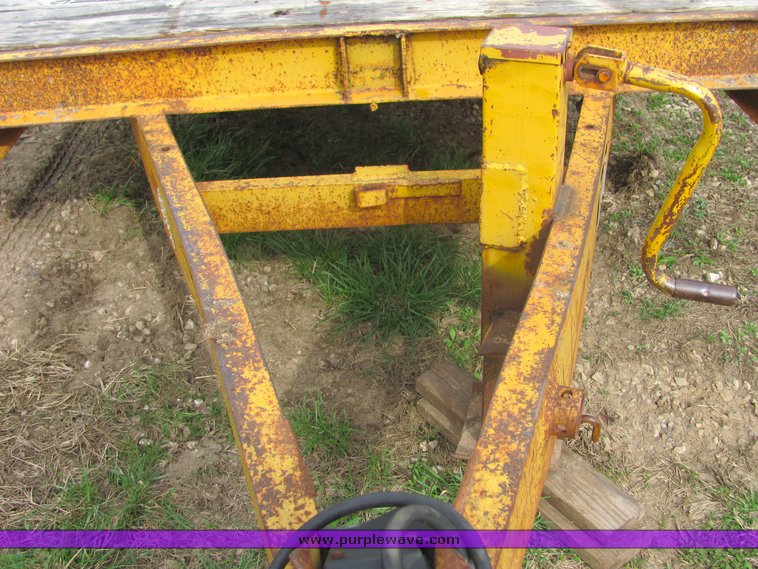 image for item 3148 1974 Miller RH 24' triple axle trailer