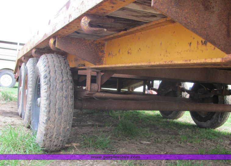 image for item 3148 1974 Miller RH 24' triple axle trailer