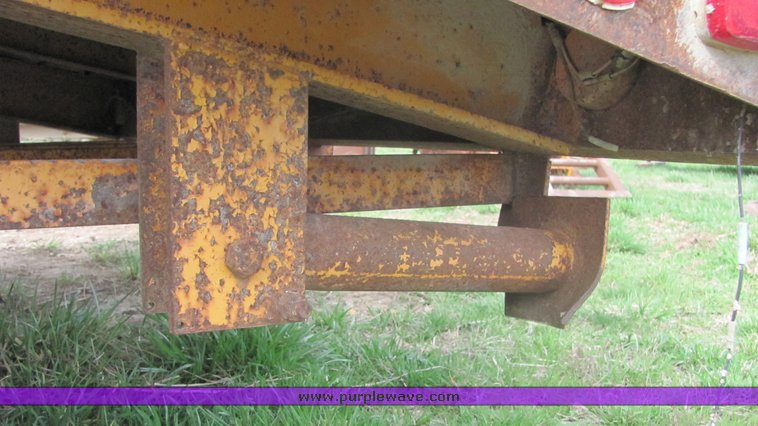 image for item 3148 1974 Miller RH 24' triple axle trailer