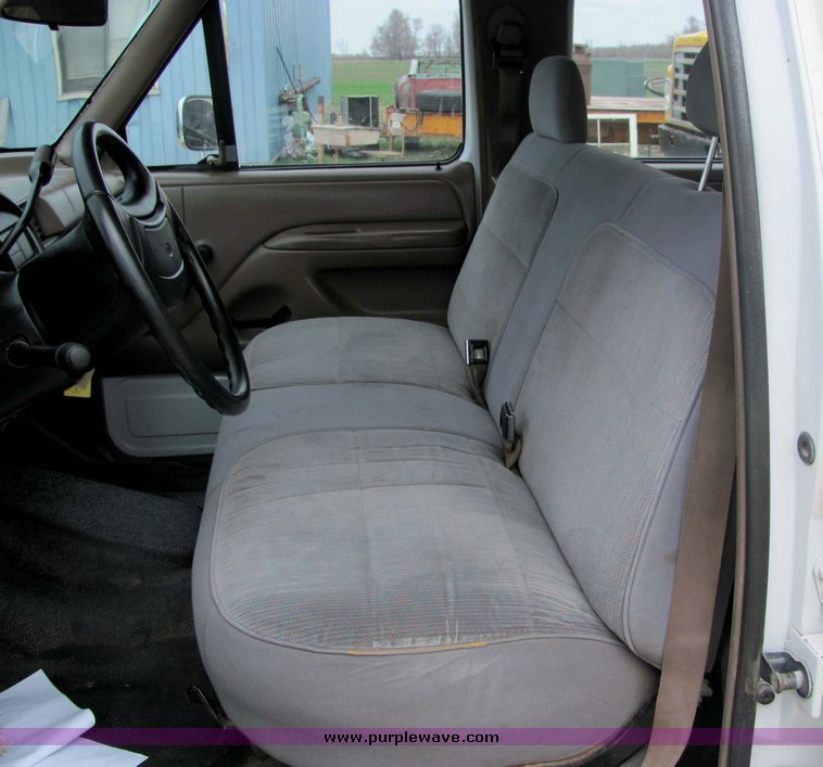 image for item 3361 1996 Ford F350 XL pickup