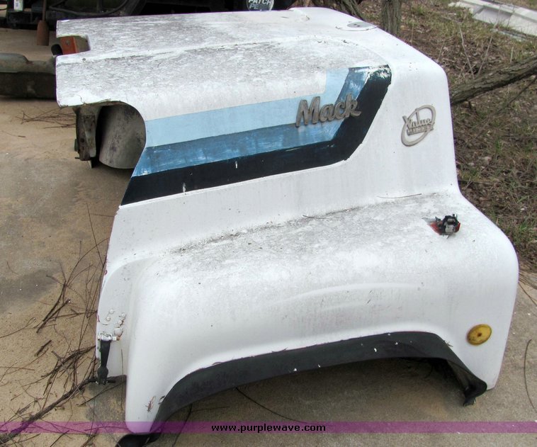 image for item 3363 Mack hood and door