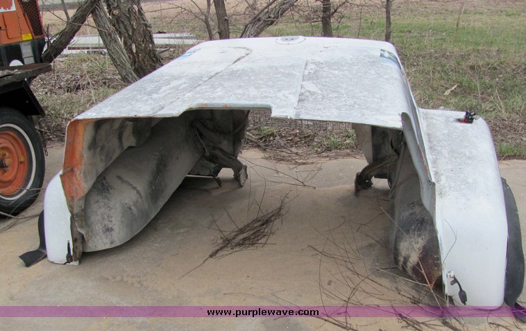 image for item 3363 Mack hood and door