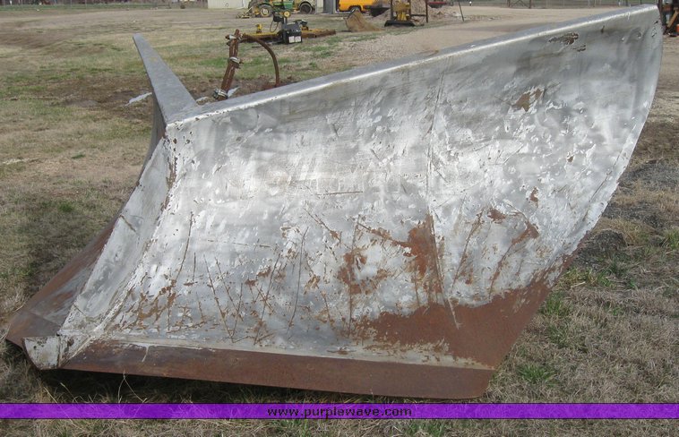 image for item 3408 Balterson 11' snow V-blade