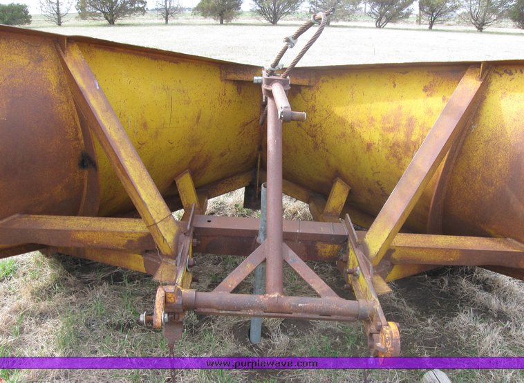 image for item 3408 Balterson 11' snow V-blade