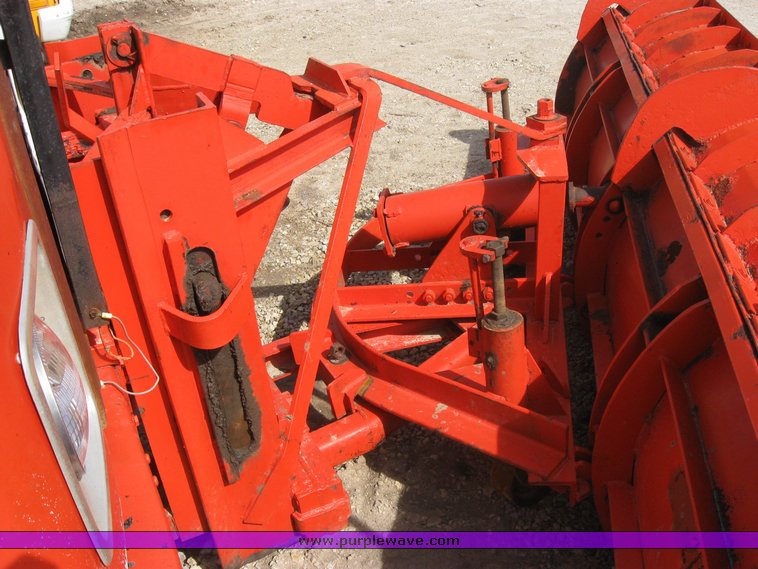 image for item 3413 1982 International S Series 1754 dump truck