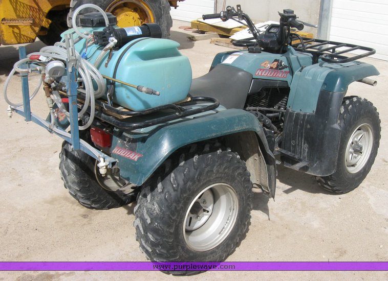 image for item 3414 1993 Yamaha Kodiak 400 ATV