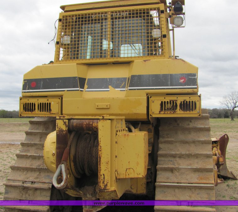 image for item 3512 2004 Caterpillar D8RII dozer