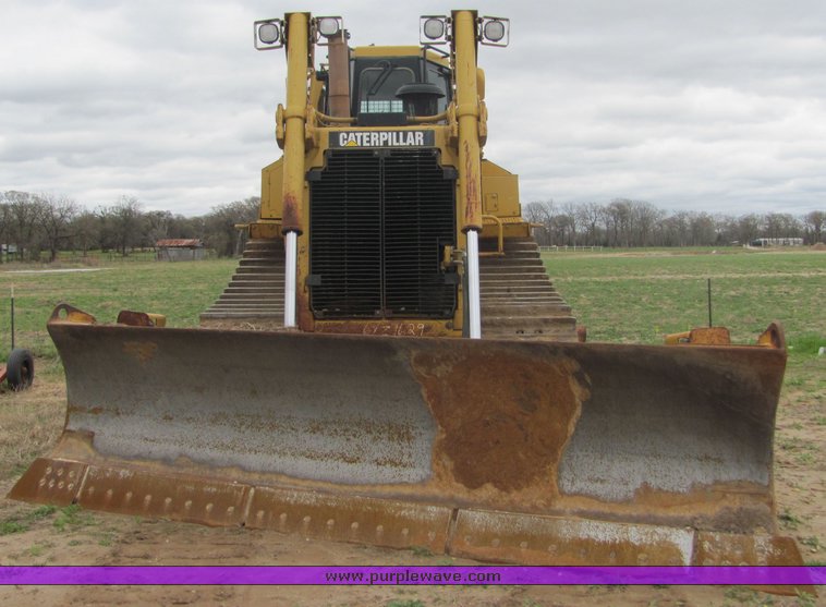 image for item 3512 2004 Caterpillar D8RII dozer