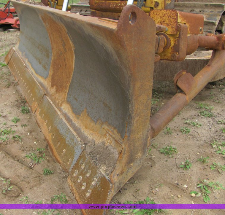 image for item 3512 2004 Caterpillar D8RII dozer