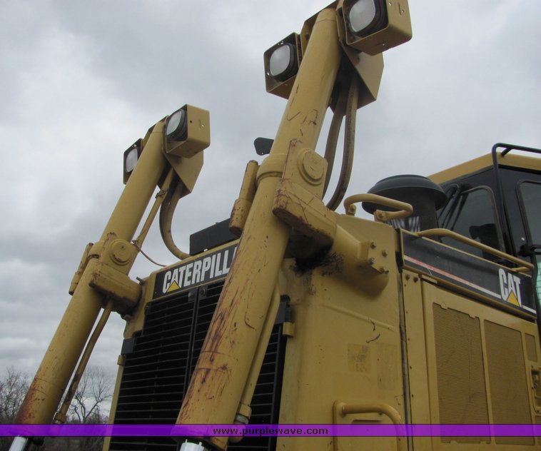 image for item 3512 2004 Caterpillar D8RII dozer