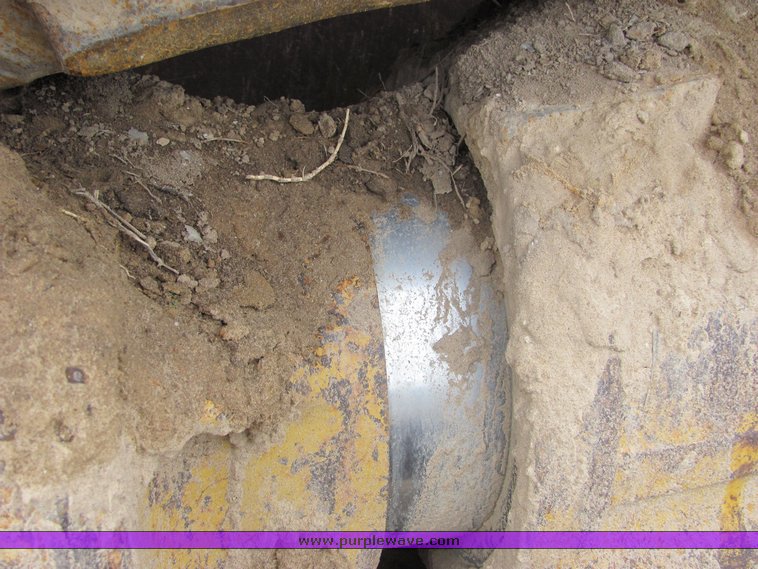 image for item 3512 2004 Caterpillar D8RII dozer