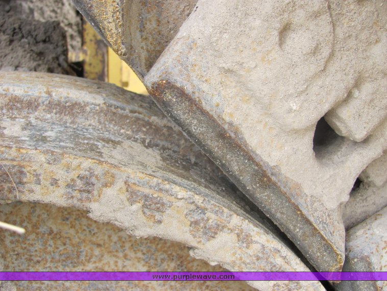 image for item 3512 2004 Caterpillar D8RII dozer