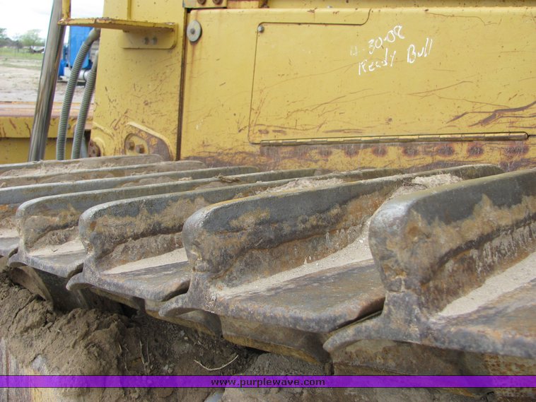 image for item 3512 2004 Caterpillar D8RII dozer