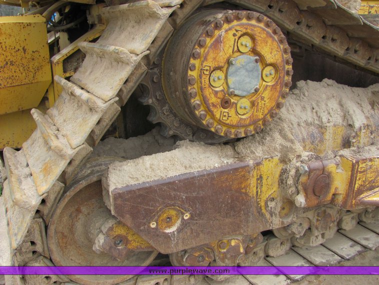 image for item 3512 2004 Caterpillar D8RII dozer