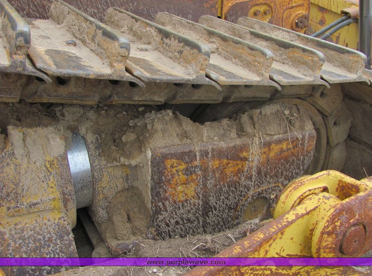 image for item 3512 2004 Caterpillar D8RII dozer