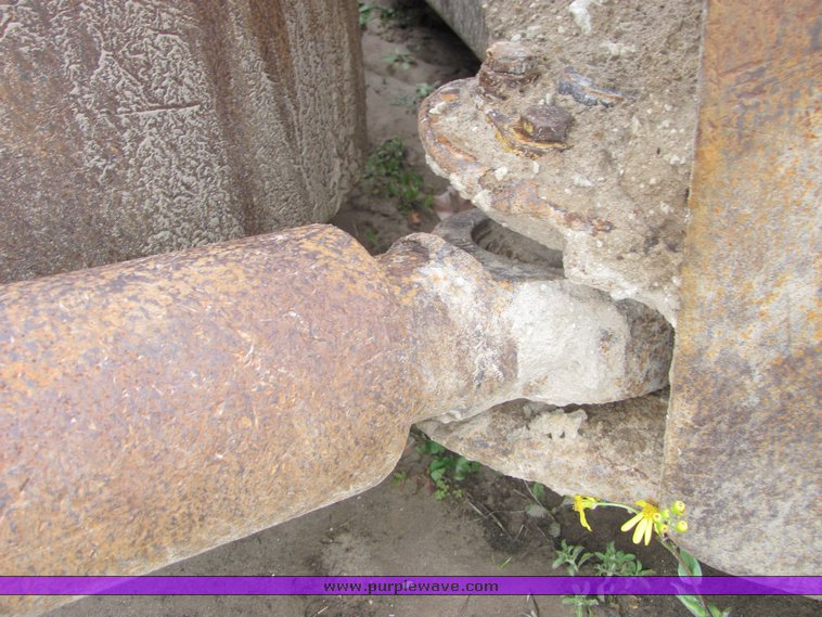 image for item 3512 2004 Caterpillar D8RII dozer