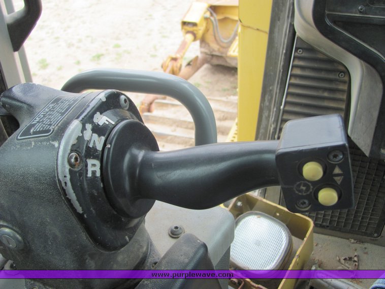 image for item 3512 2004 Caterpillar D8RII dozer