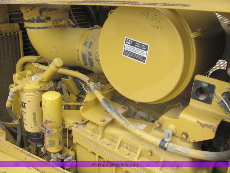 image for item 3512 2004 Caterpillar D8RII dozer
