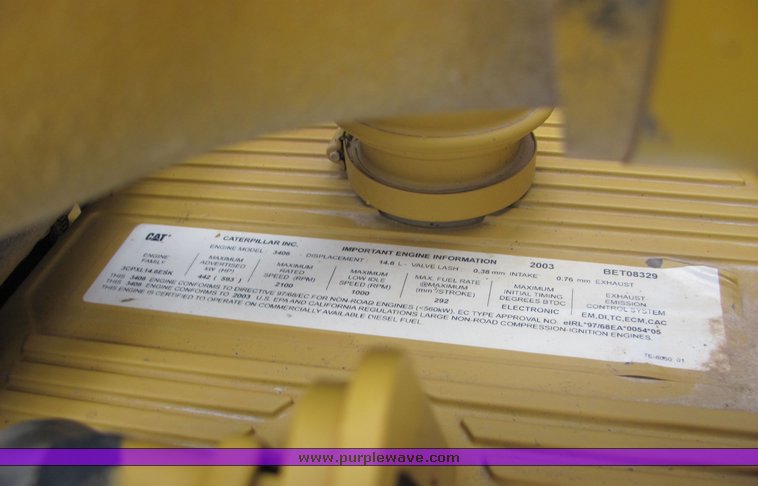 image for item 3512 2004 Caterpillar D8RII dozer