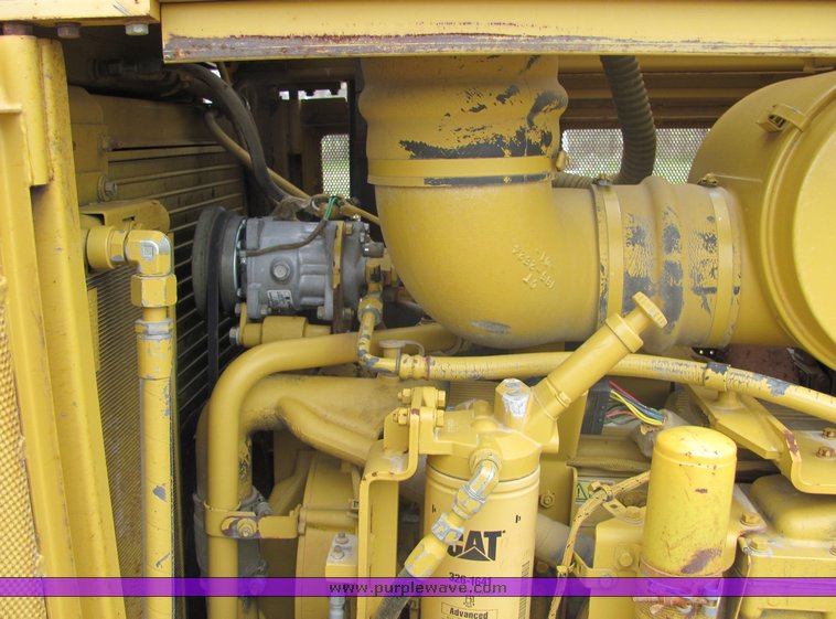 image for item 3512 2004 Caterpillar D8RII dozer