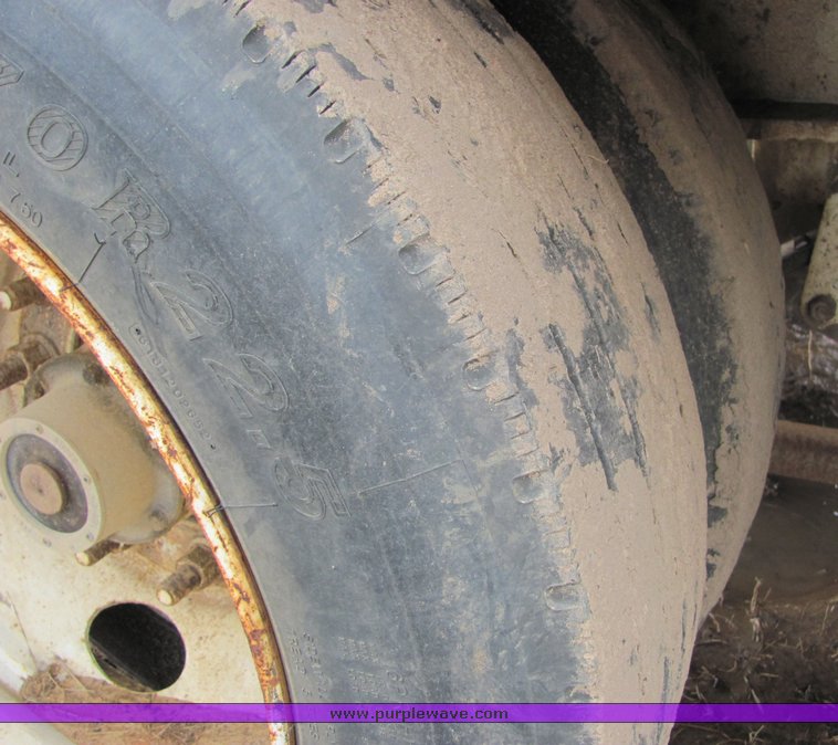 image for item 3518 1999 Fontaine drop deck semi trailer