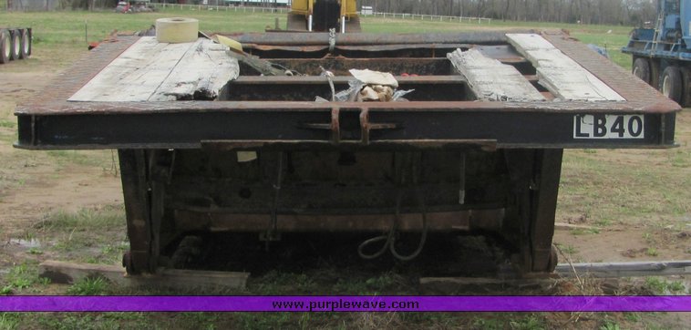 image for item 3525 1979 Load King drop deck trailer