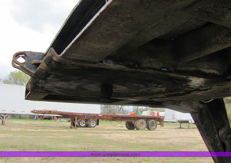 image for item 3525 1979 Load King drop deck trailer