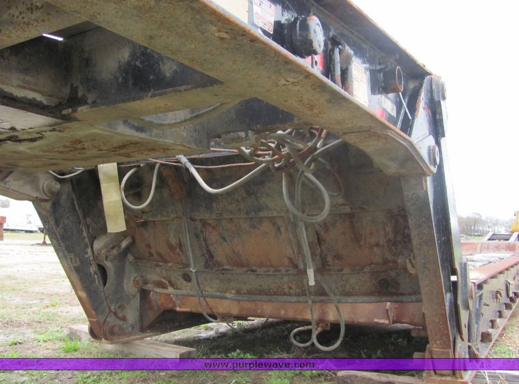 image for item 3525 1979 Load King drop deck trailer