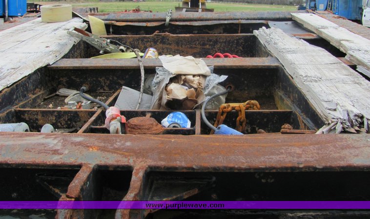 image for item 3525 1979 Load King drop deck trailer