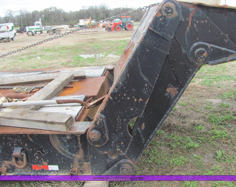 image for item 3525 1979 Load King drop deck trailer