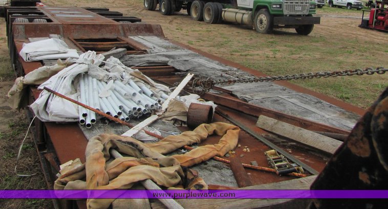 image for item 3525 1979 Load King drop deck trailer