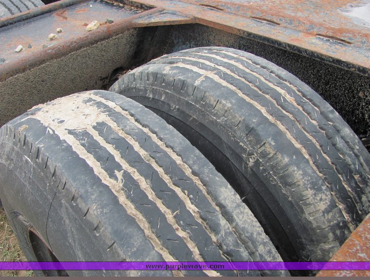 image for item 3525 1979 Load King drop deck trailer