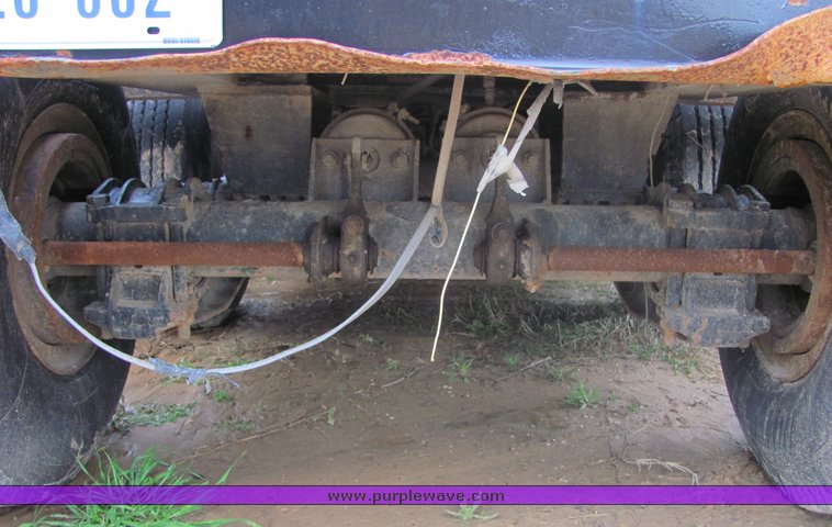 image for item 3525 1979 Load King drop deck trailer