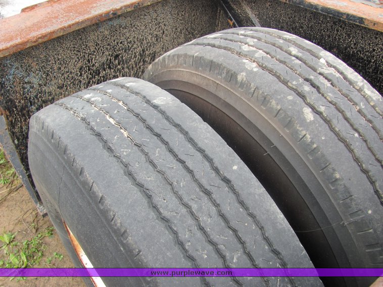 image for item 3525 1979 Load King drop deck trailer