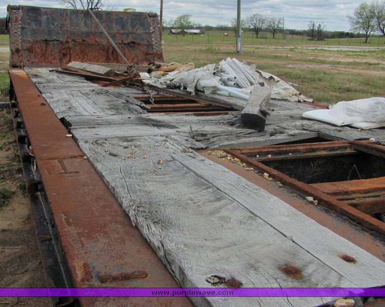 image for item 3525 1979 Load King drop deck trailer