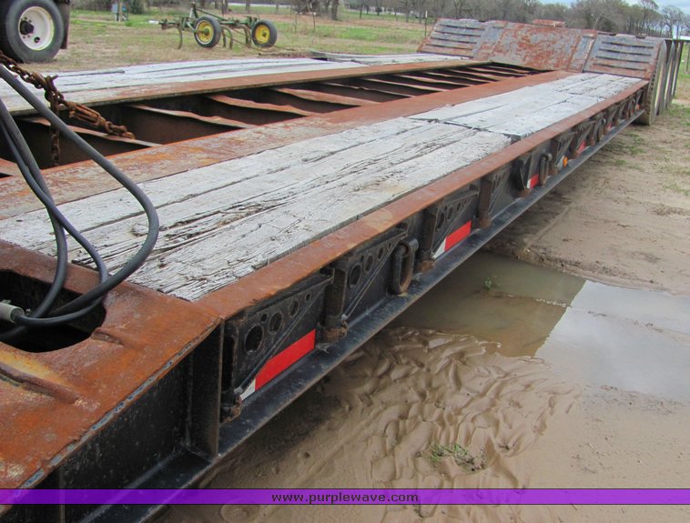 image for item 3526 2007 Challenger RG50 drop deck semi trailer