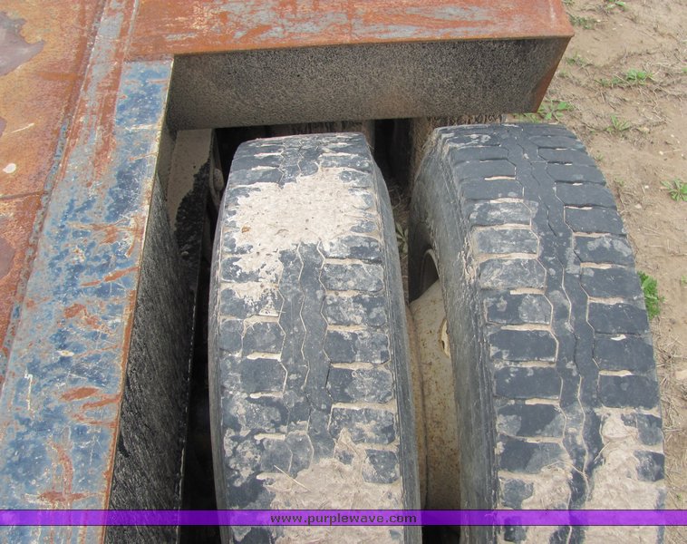 image for item 3526 2007 Challenger RG50 drop deck semi trailer