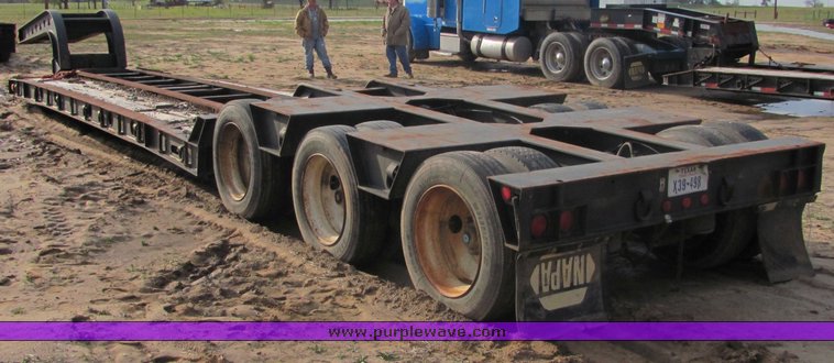 image for item 3573 1988 Trail King dropdeck trailer