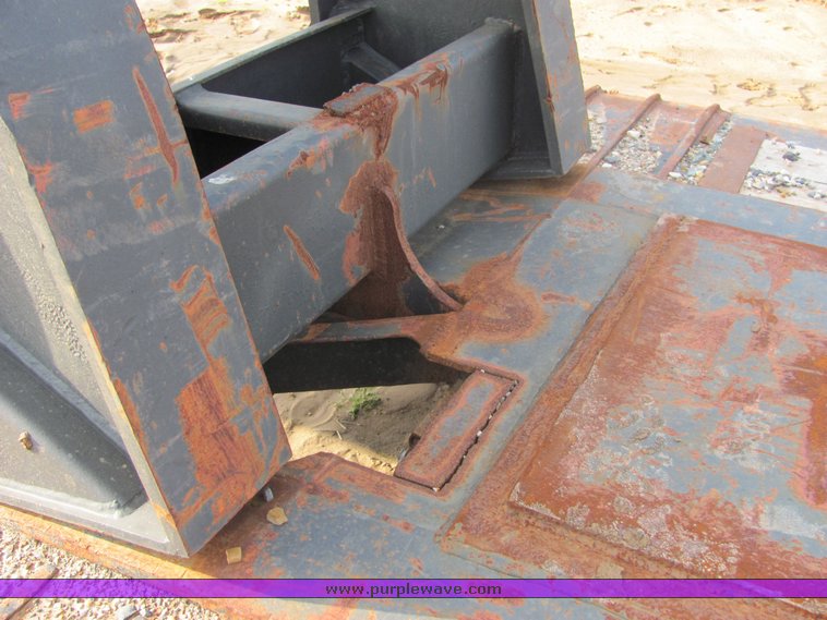 image for item 3573 1988 Trail King dropdeck trailer