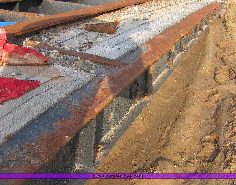 image for item 3573 1988 Trail King dropdeck trailer