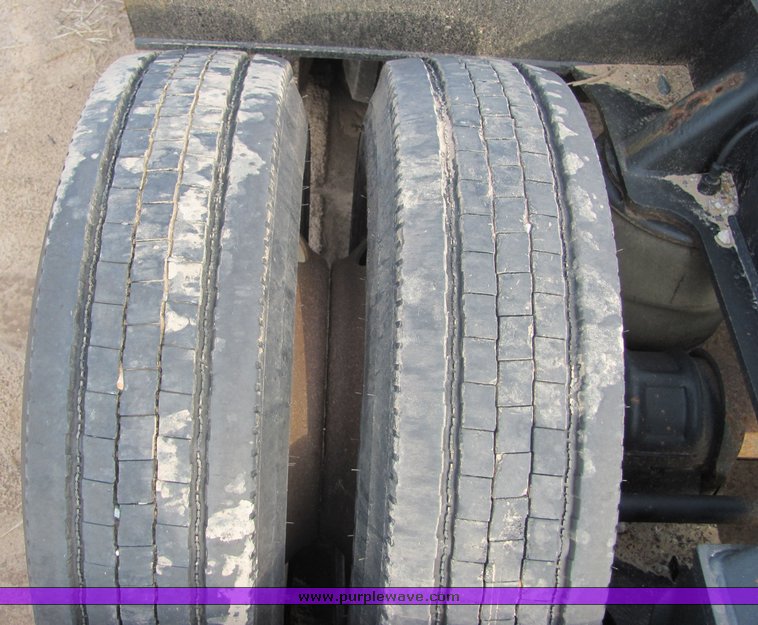 image for item 3573 1988 Trail King dropdeck trailer