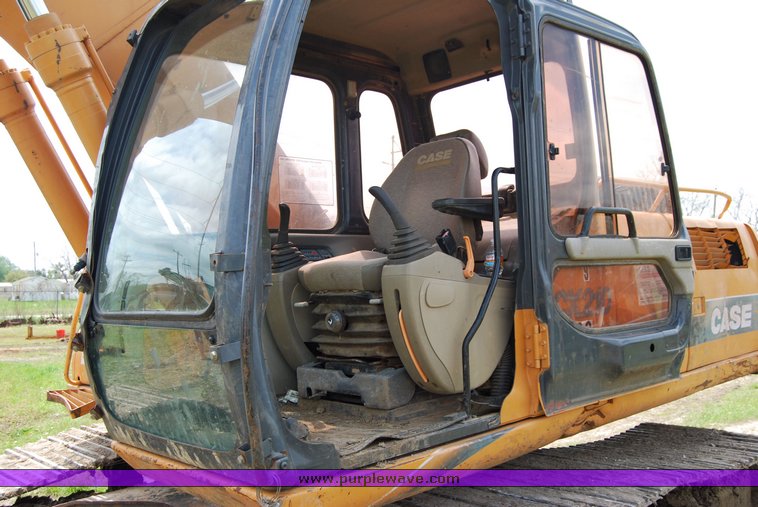 image for item 3575 2005 Case CX210 excavator