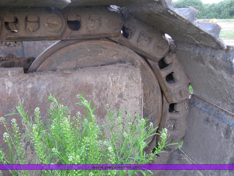 image for item 3575 2005 Case CX210 excavator